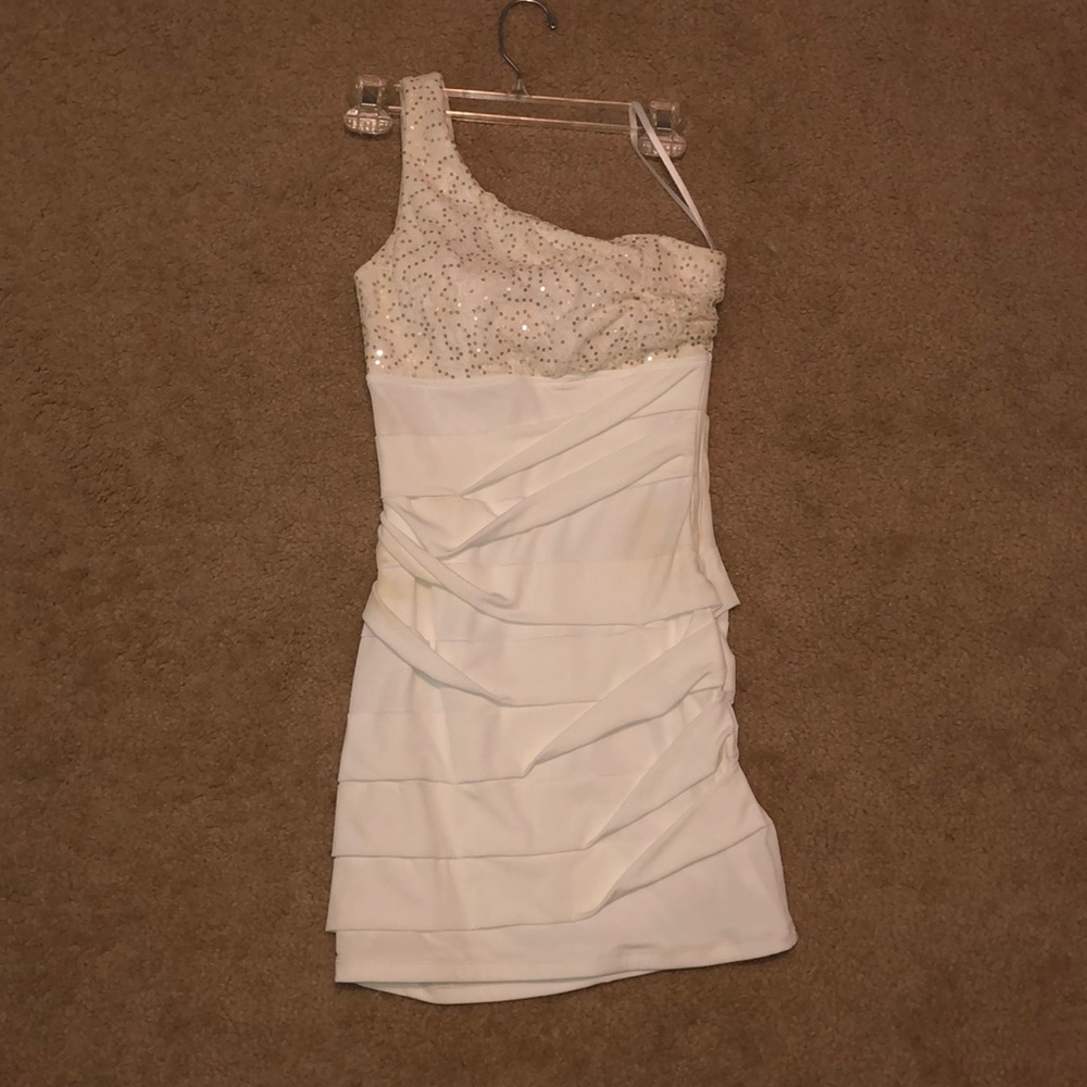 White one shoulder dress